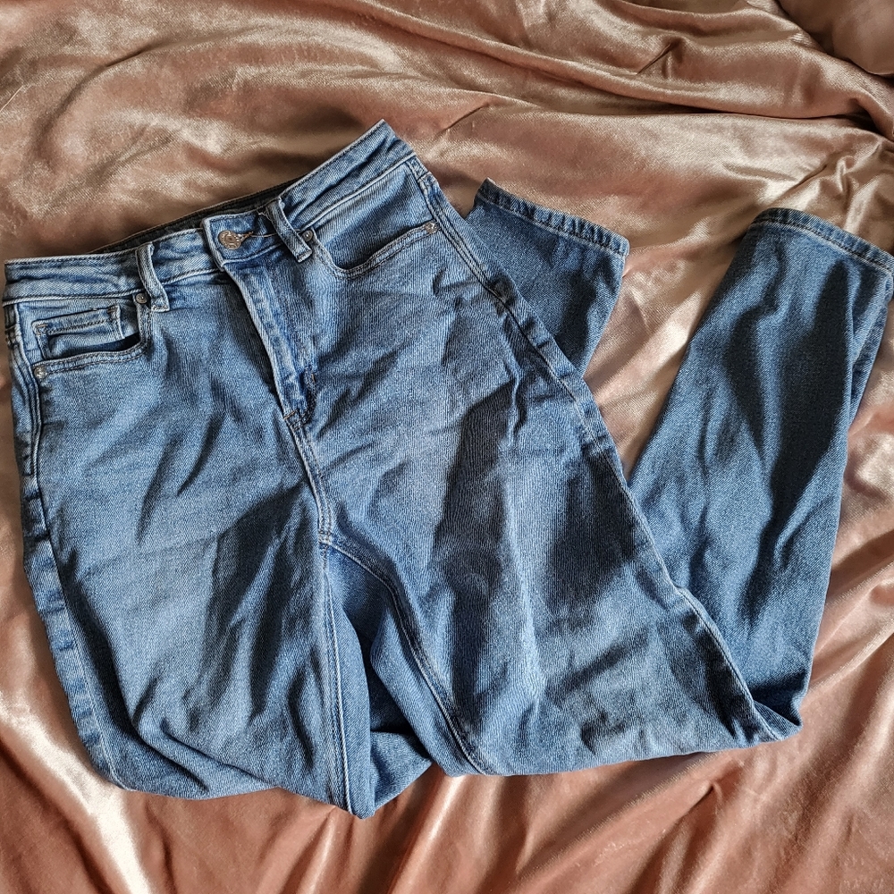 American Eagle Mom Jeans